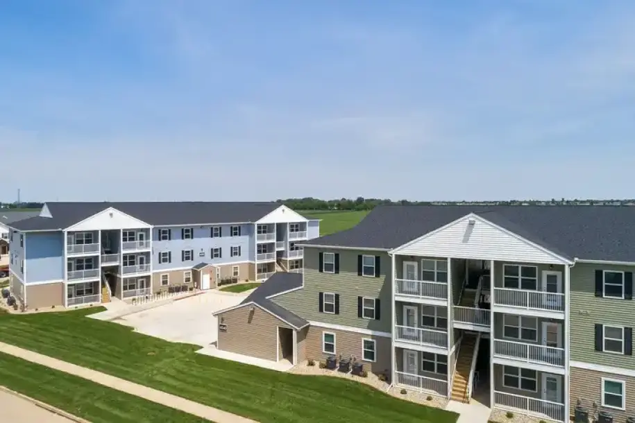 Champaign Apartments-4
